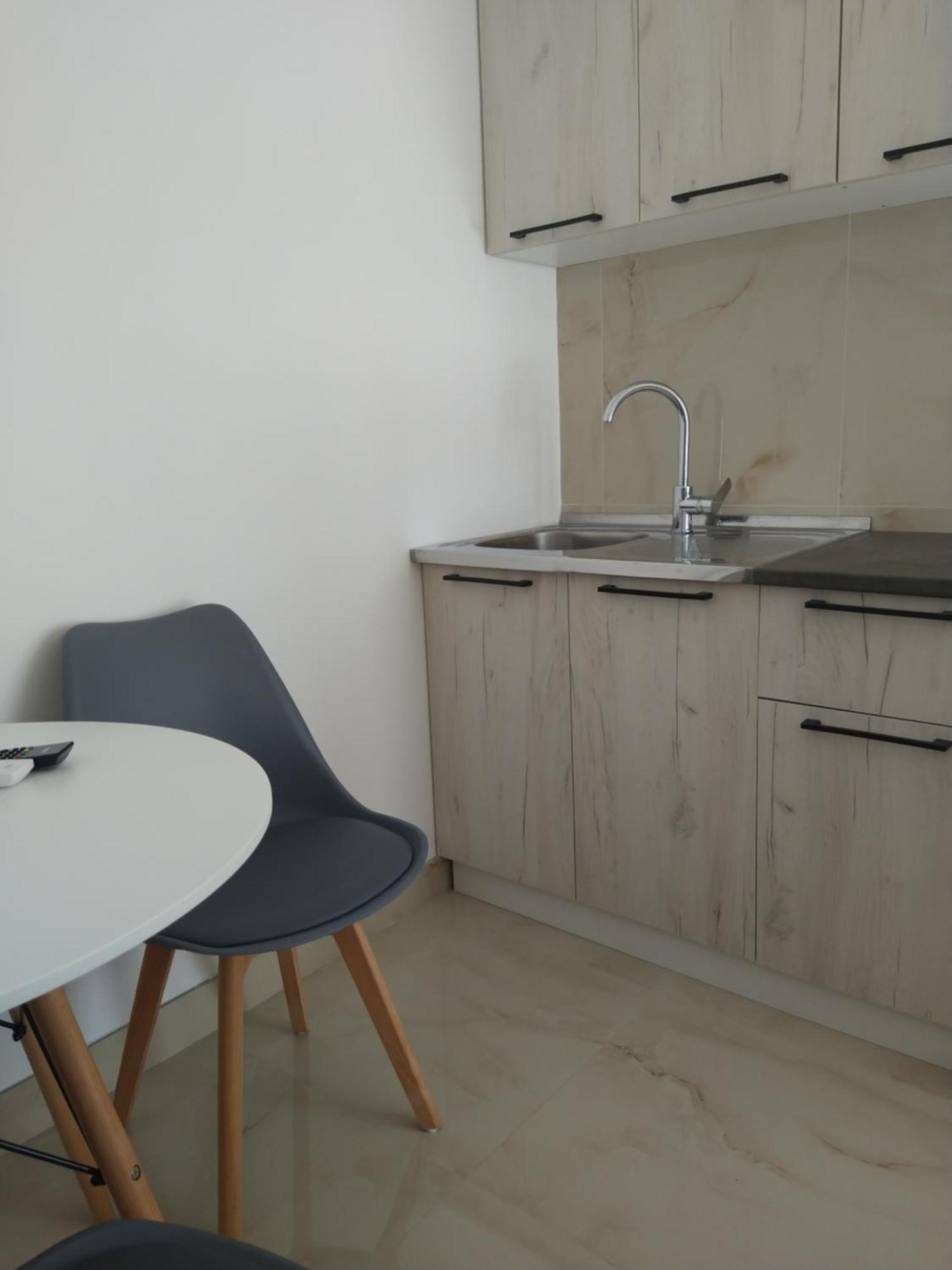 Hostel Vera - Airport Podgorica ミトロヴィツァ エクステリア 写真