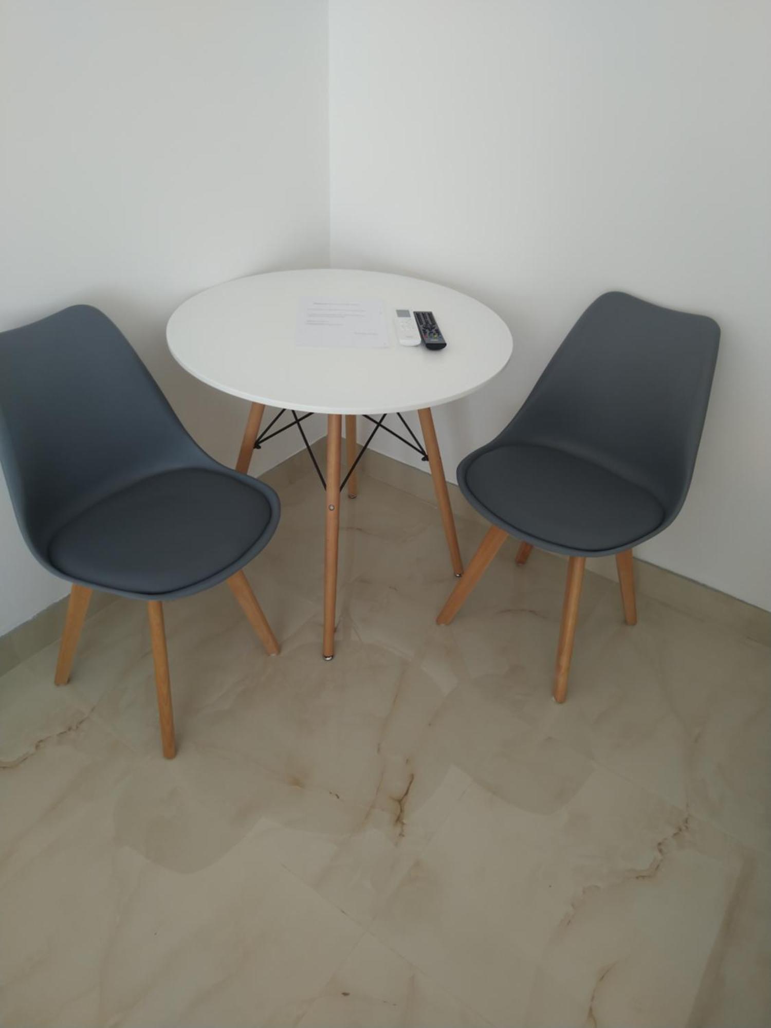 Hostel Vera - Airport Podgorica ミトロヴィツァ エクステリア 写真