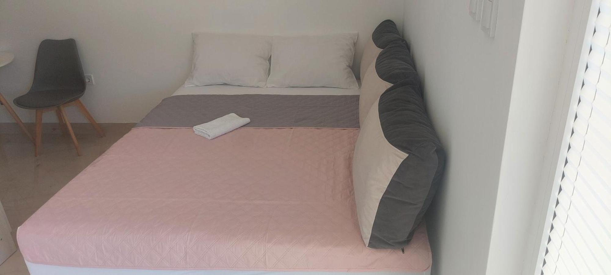 Hostel Vera - Airport Podgorica ミトロヴィツァ エクステリア 写真